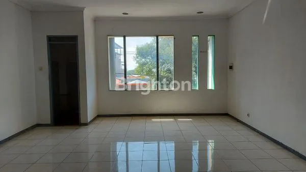 image RUKO 3 LANTAI DI S.PARMAN, TURUN HARGA DARI 100 JUTA (5)