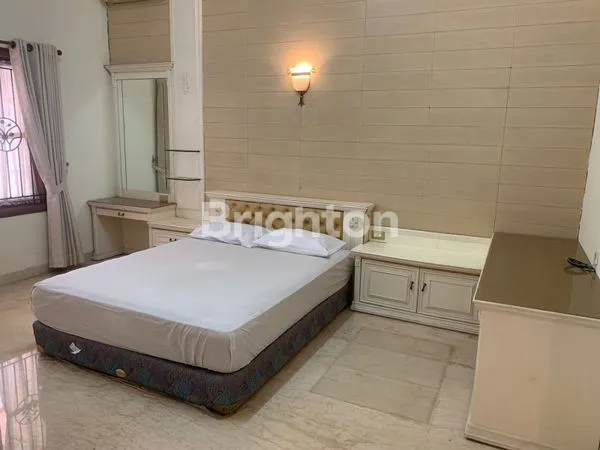 image RUMAH MEWAH TERAWAT DAERAH SUKAJADI (3)