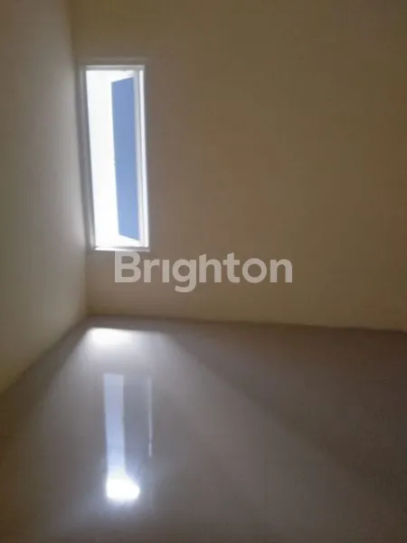 image RUMAH BARU SIAP HUNI 2 LANTAI DI LEBAK ARUM (6)