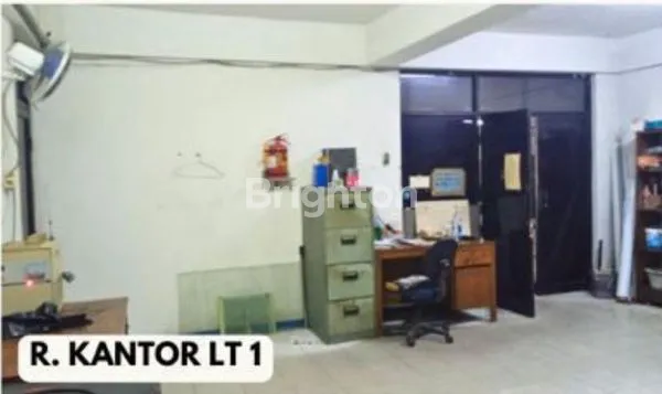 image DISEWAKAN GUDANG LUAS DEKAT DAAN MOGOT MASUK KONTAINER (6)