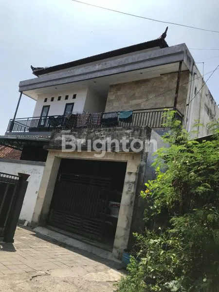 image RUMAH 2 LANTAI LINGKUNGAN PERUMAHAN DI RENON (1)