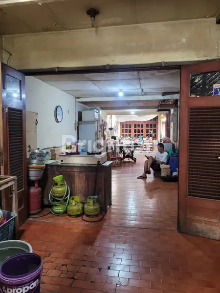 image RUMAH TERAWAT 2LANTAI DI AREA RAYA DARMO  (4)