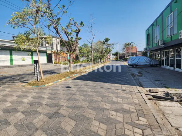 image GRAHA GUNUNG ANYAR TAMBAK TENGAH DEKAT OERR  (8)