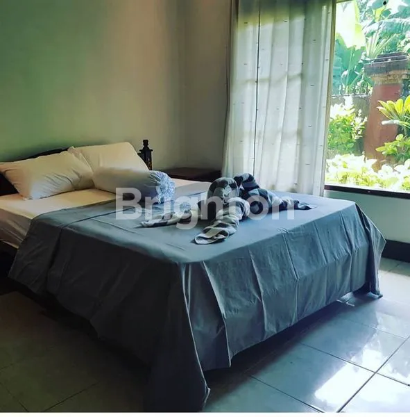 image VILLA 3BR PANTAI DUYUNG LANDSIZE 900 M2 (8)