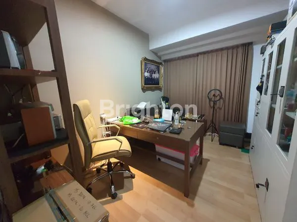 image APARTEMENT THE PEAK TUNJUNGAN PLAZA 3 BR FULL FURNISHED PRIVATE LIFT, SURABAYA (5)