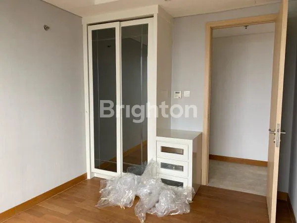 image APARTEMENT ONE EAST RESIDENCE SEMI FURNISHED PRIVATE LIFT, SURABAYA (4)