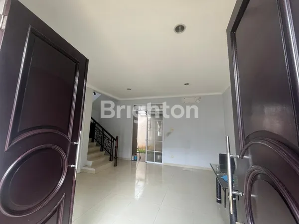 image RUMAH 2 LANTAI DI CIBUBUR COUNTRY CLUSTER THE ROYAL 3 CIKEAS (5)