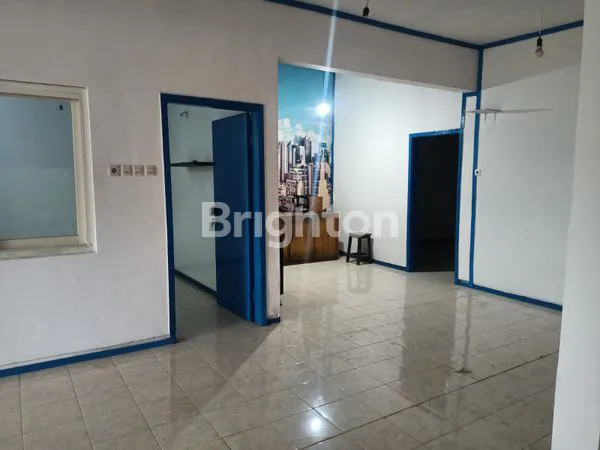 image RUMAH/RUMAH USAHA 1,5 LANTAI STRATEGIS DI WIGUNA TIMUR SURABAYA (5)