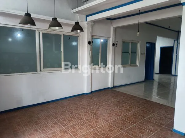 image RUMAH/RUMAH USAHA 1,5 LANTAI STRATEGIS DI WIGUNA TIMUR SURABAYA (2)
