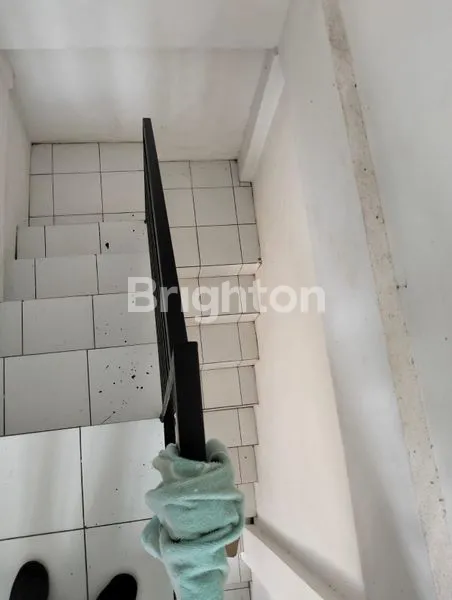 image TOKO 2 LANTAI DI KEROBOKAN (7)