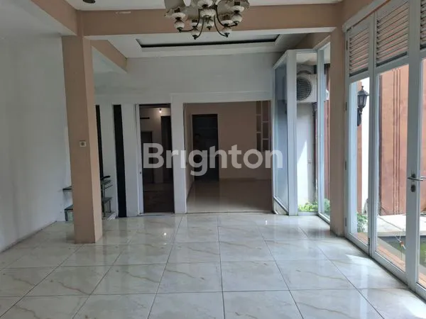 image RUMAH STRATEGIS DAN NYAMAN (5)