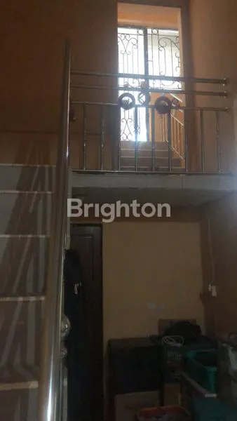 image DIJUAL RUMAH 2 LANTAI LOKASI DALAM PERUMAHAN (6)