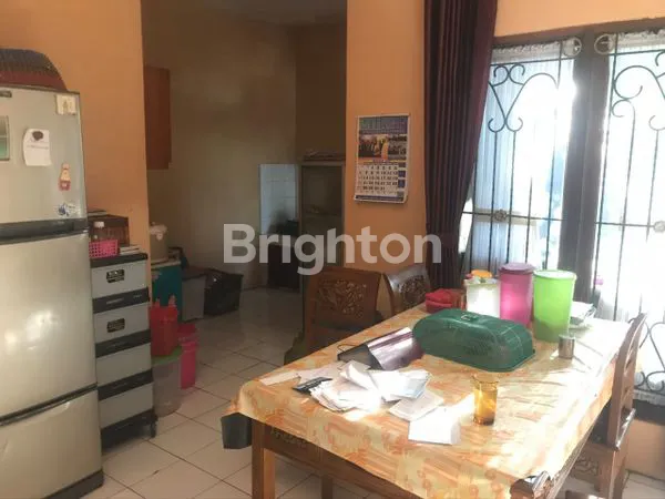 image DIJUAL RUMAH 2 LANTAI LOKASI DALAM PERUMAHAN (4)