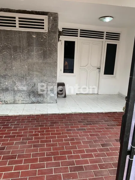 image RUMAH MINIMALIS 2 LANTAI DI CAWANG - JAKARTA TIMUR (2)