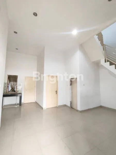 image RUMAH JL.PERDATA , CEMARA - LEBAR 7 METER ,LOKASI STRATEGIS ROW JALAN 2 MOBIL (JALAN ASPAL BETON)SIAP HUNI (3)