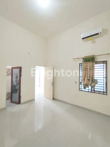 image RUMAH JL.PERDATA , CEMARA - LEBAR 7 METER ,LOKASI STRATEGIS ROW JALAN 2 MOBIL (JALAN ASPAL BETON)SIAP HUNI (5)