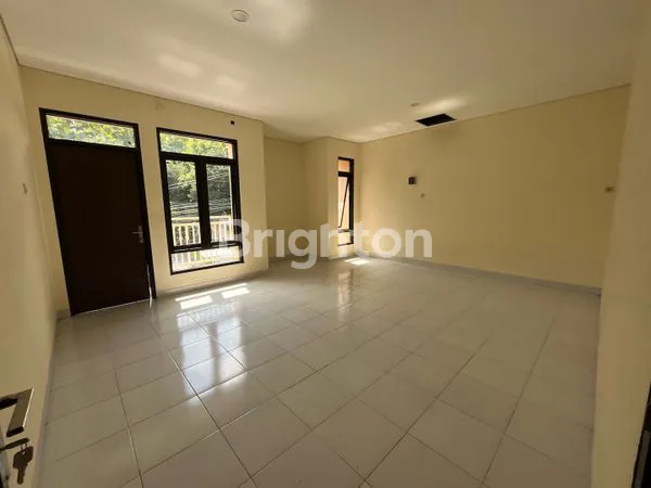 image RUKO BARU 2 LANTAI STRATEGIS KOTA SOLO DEKAT MANAHAN (5)