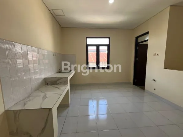 image RUKO BARU 2 LANTAI STRATEGIS KOTA SOLO DEKAT MANAHAN (6)