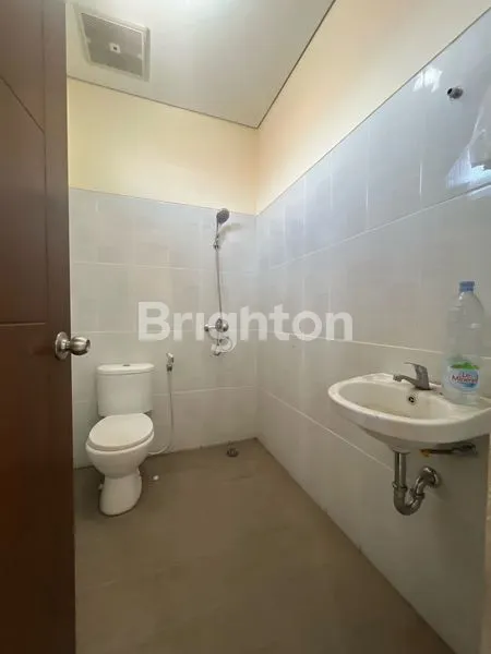 image RUKO BARU 2 LANTAI STRATEGIS KOTA SOLO DEKAT MANAHAN (7)