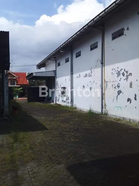 image PABRIK ROKOK SUPER LUAS MILIK PERUSAHAAN TERKENAL SEJAK 1984 DI BLITAR, JAWA TIMUR (6)