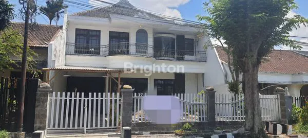 DIJUAL RUMAH LUAS AREA JALAN MEGAMENDUNG DEKAT UNMER AREA DIENG RESIDENSIAL STRATEGIS DI TENGAH KOTA MALANG