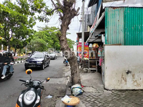 image RUKO STRATEGIS SIMO KALANGAN NOL JALAN RAYA MAIN ROAD, LEBAR 7, BERSIH SIAP PAKAI, DEKAT PINTU TOL BANYU URIP, SURABAYA BARAT  (3)