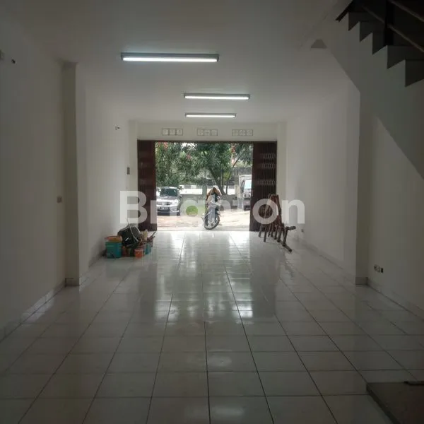 image RUKO 3,5 LANTAI LOKASI STRATEGIS PINGGIR JALAN KEMBANGAN (1)