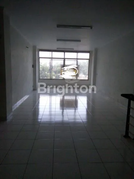 image RUKO 3,5 LANTAI LOKASI STRATEGIS PINGGIR JALAN KEMBANGAN (4)