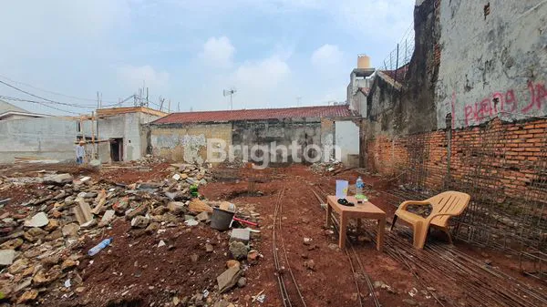 image BELI TANAH BONUS RUMAH 3 LANTAI (2)