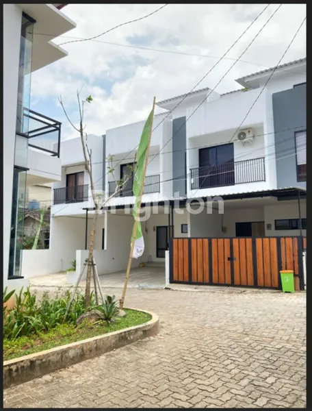 image RUMAH 2 LANTAI DEKAT LRT CIRACAS, SHM, 3 KT (1)