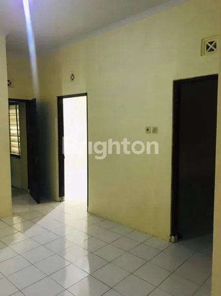 image RUMAH DI GEDANGAN SOLO BARU (3)