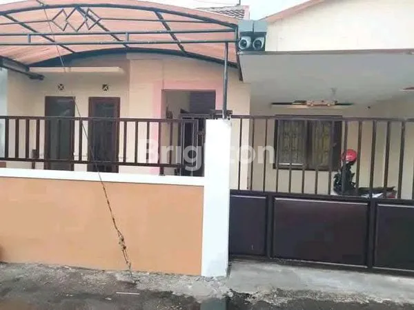 image RUMAH DI GEDANGAN SOLO BARU (1)