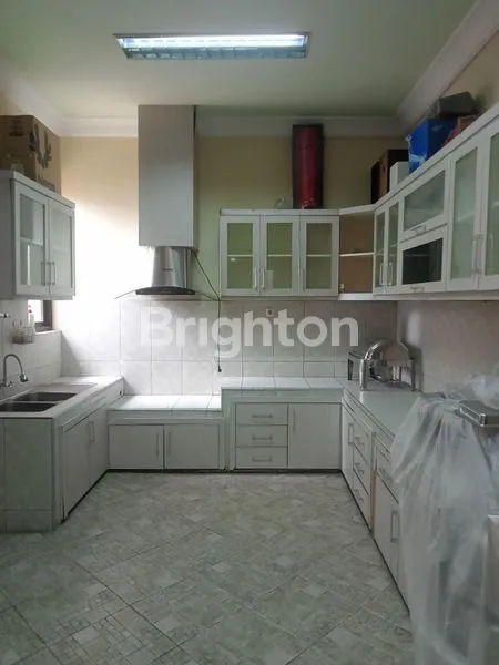 image RUMAH KANTOR DISEWAKAN DI TAMAN GALAXY RAYA BEKASI 2 LANTAI FULL FURNISHED (4)