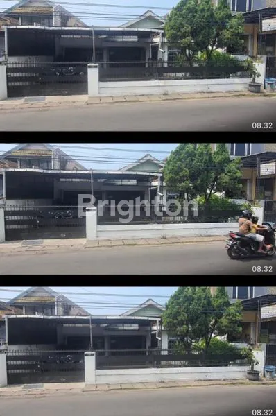 image RUMAH DIMENSI BESAR 0 JALAN RAYA, DAN ADA PERABOTAN RUMAHNYA JUGA DI RAYA JAMBANGAN SBY SELATAN  (1)