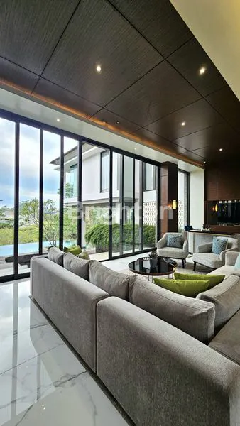 image RUMAH MEWAH LUXURY DI TIDAR MALANG (7)