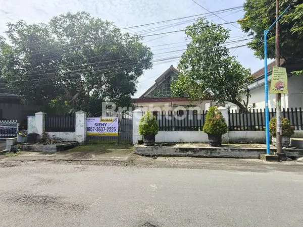 image RUMAH DENGAN LUASAN TANAH  800 AN  LOKASI KEDIRI KOTA (1)