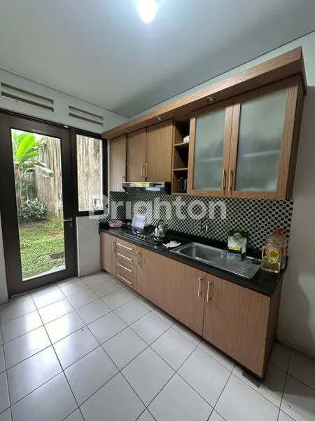 image RUMAH TINGGAL 2 LANTAI FURNISHED TATAR BTD 2 KOTA BARU PARAHYANGAN (7)