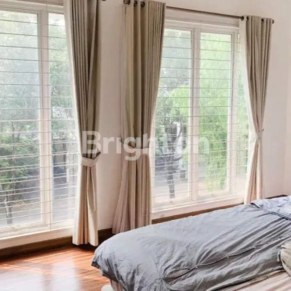 image RUMAH MEWAH 4+1 KT DI EMERALD VIEW BINTARO, TANGERANG SELATAN (7)