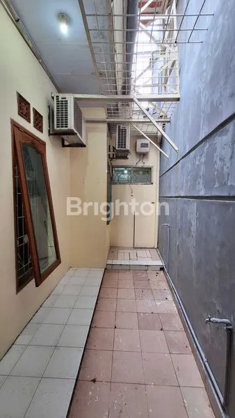 image RUMAH MEWAH SEMI-FURNISHED 3KT DI GRAHA SATELIT, GOWA (8)