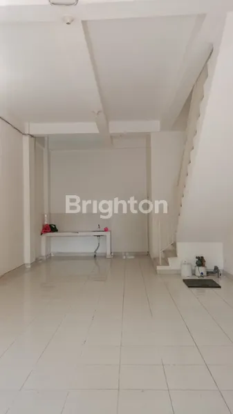 image DIJUAL/DISEWAKAN RUKO STRATEGIS PASAR MODERN PUNCAK PERMAI, DEKAT PAKUWON MALL, HADAP JALAN RAYA (2)