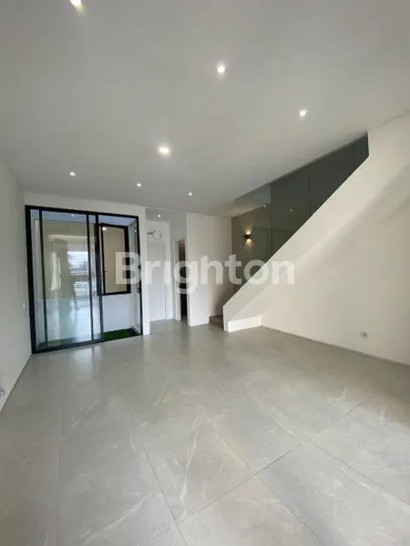 image SPESIAL PROMO IMLEK, RUMAH BARU GRESS MINIMALIS DI KUTISARI INDAH, DEKAT UK PETRA, AHMAD YANI, JEMURSARI, TENGGILIS MEJOYO, UBAYA, RUNGKUT INDUSTRI, WONOCOLO. (3)