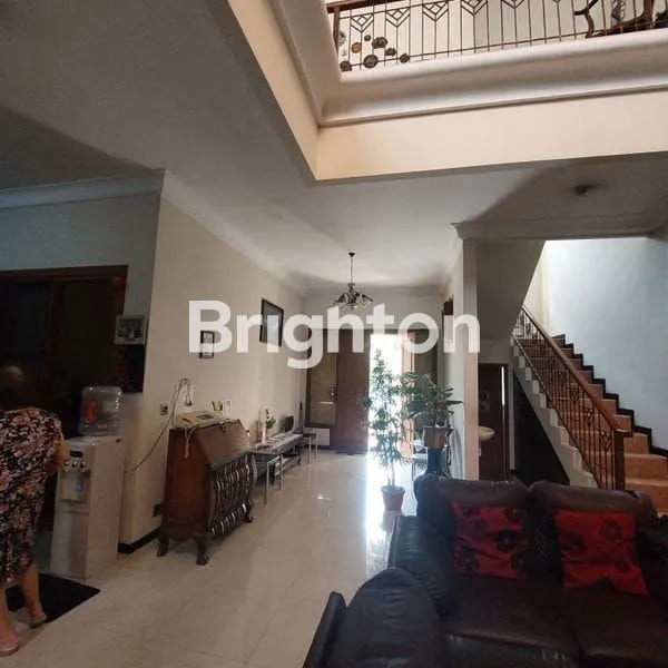 image RUMAH 2LT SIAP HUNI JEMURSARI REGENCY (6)