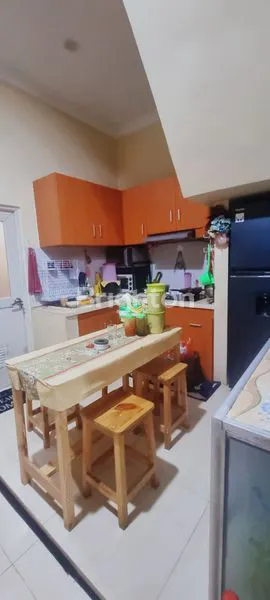 image RUMAH TIGA  LANTAI KAWASAN CILEDUG  (4)