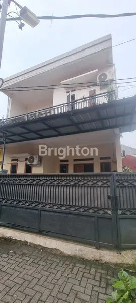 image RUMAH TIGA  LANTAI KAWASAN CILEDUG  (1)