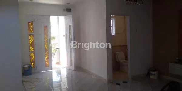 image RUMAH CANTIK 2 LANTAI DIJUAL DI BUKIT MEDITERANIA (2)