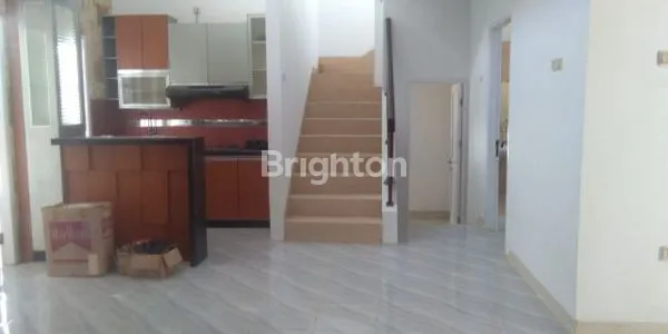 image RUMAH CANTIK 2 LANTAI DIJUAL DI BUKIT MEDITERANIA (5)