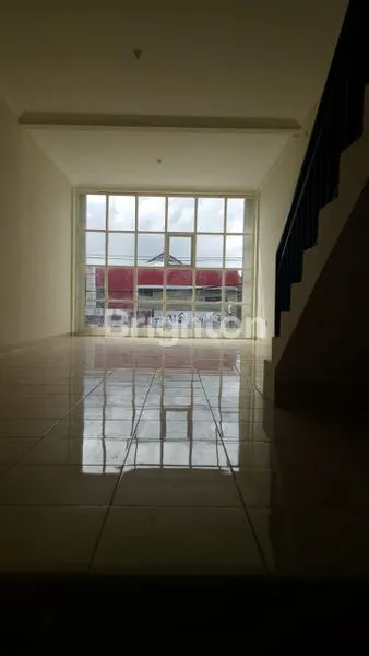 image RUKO 3 LANTAI LOKASI STRATEGIS COCOK UNTUK USAHA  DI DENPASAR (8)