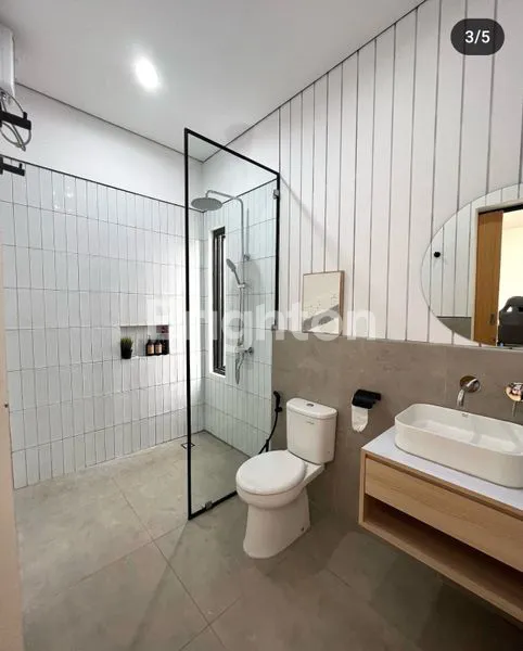 image RUMAH CANTIK & MODERN 2 LANTAI DI GRIYA KARAWACI FULL FURNISH (3)