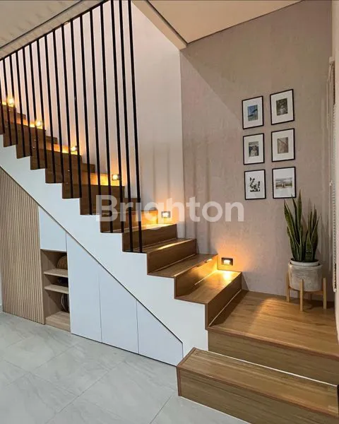 image RUMAH CANTIK & MODERN 2 LANTAI DI GRIYA KARAWACI FULL FURNISH (2)