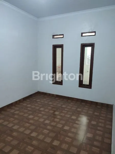 image RUMAH BESERTA 3 RUMAH KONTRAKAN DI JALAN BADODON (4)